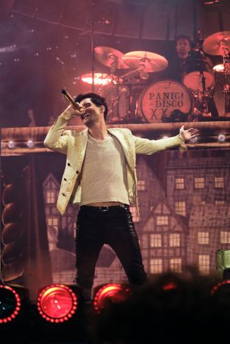Panic-At-The-Disco-11
