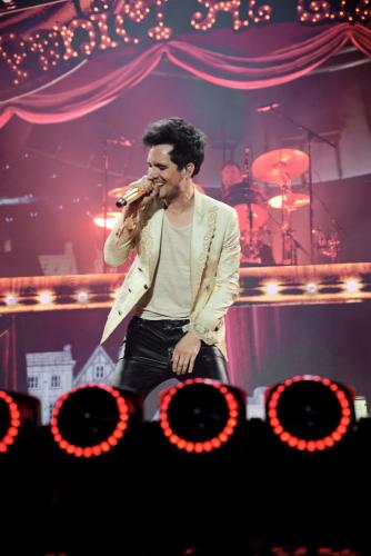 Panic-At-The-Disco-12