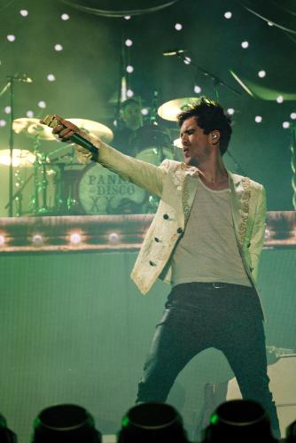 Panic-At-The-Disco-20