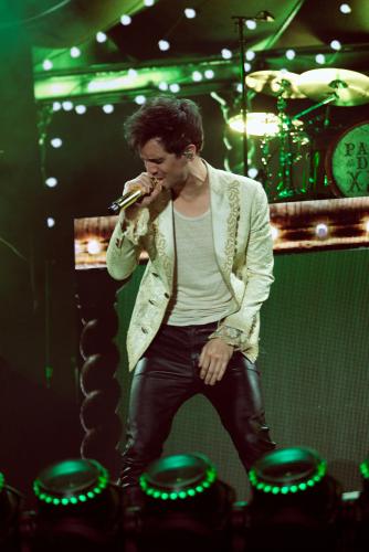 Panic-At-The-Disco-25