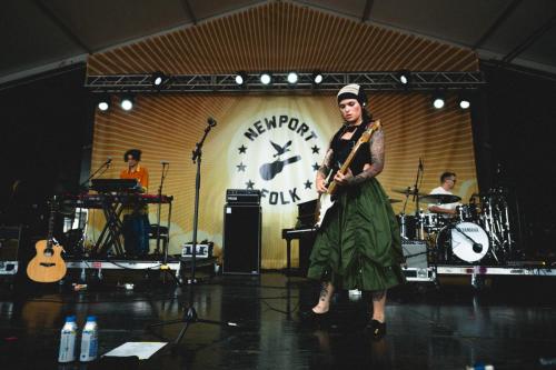 Saya-Gray2